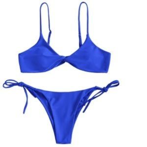 Zaful Cami Twist Front String Bikini Set